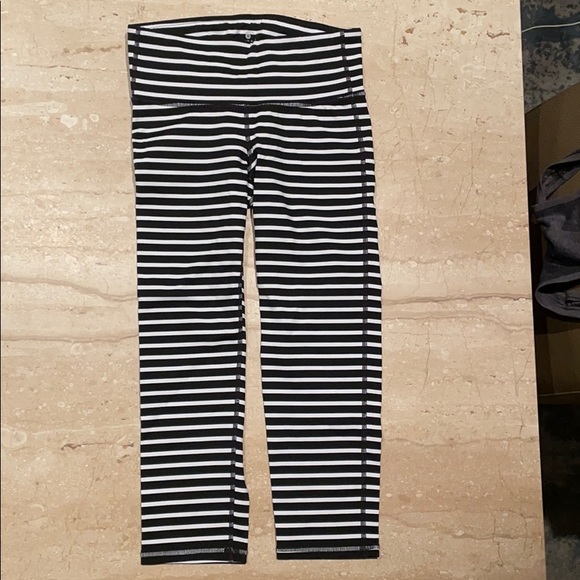 Athleta Striped Capris XS - Picture 3 of 10